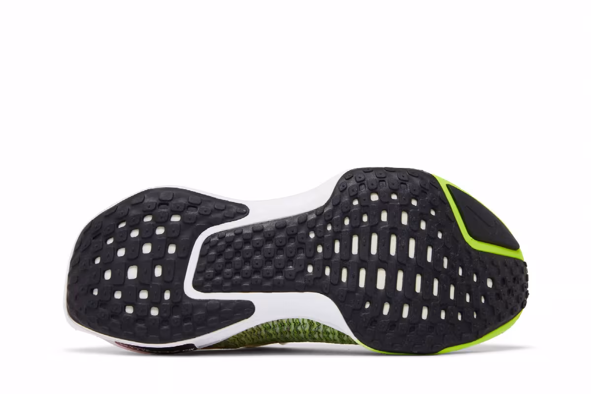 Nike ZoomX Invincible Run Flyknit 3 White Volt Hyper Pink, view 5