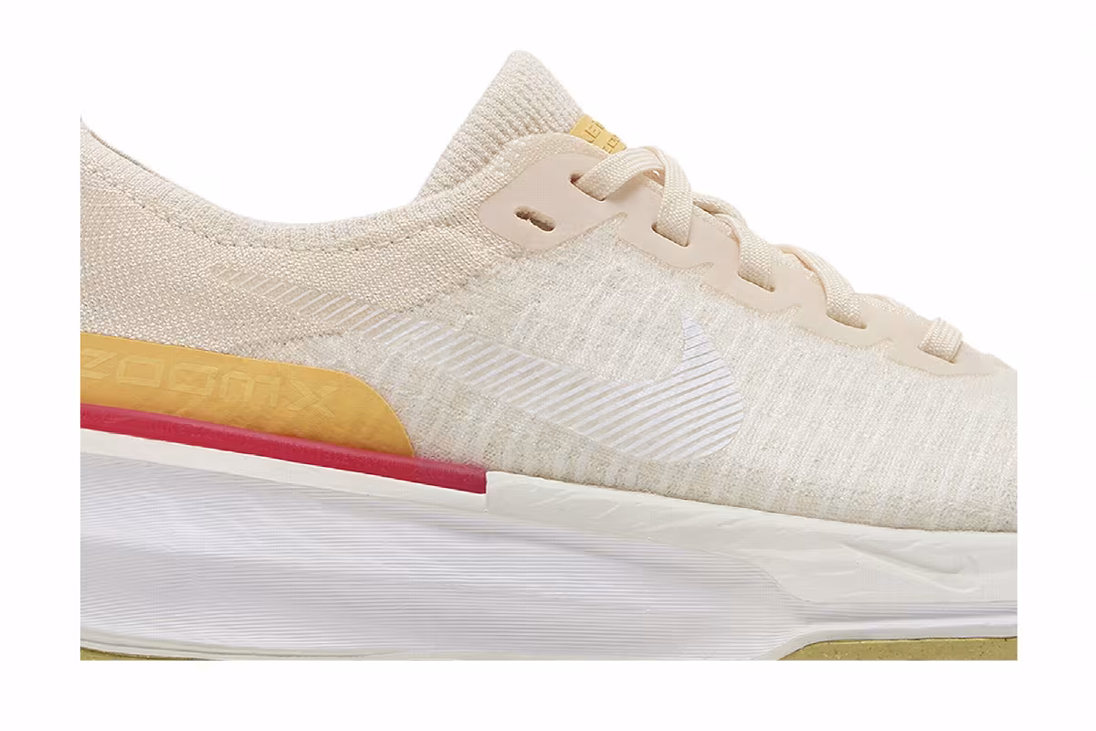 Nike Women's ZoomX Invincible 3 Light Cream Topaz, view 3