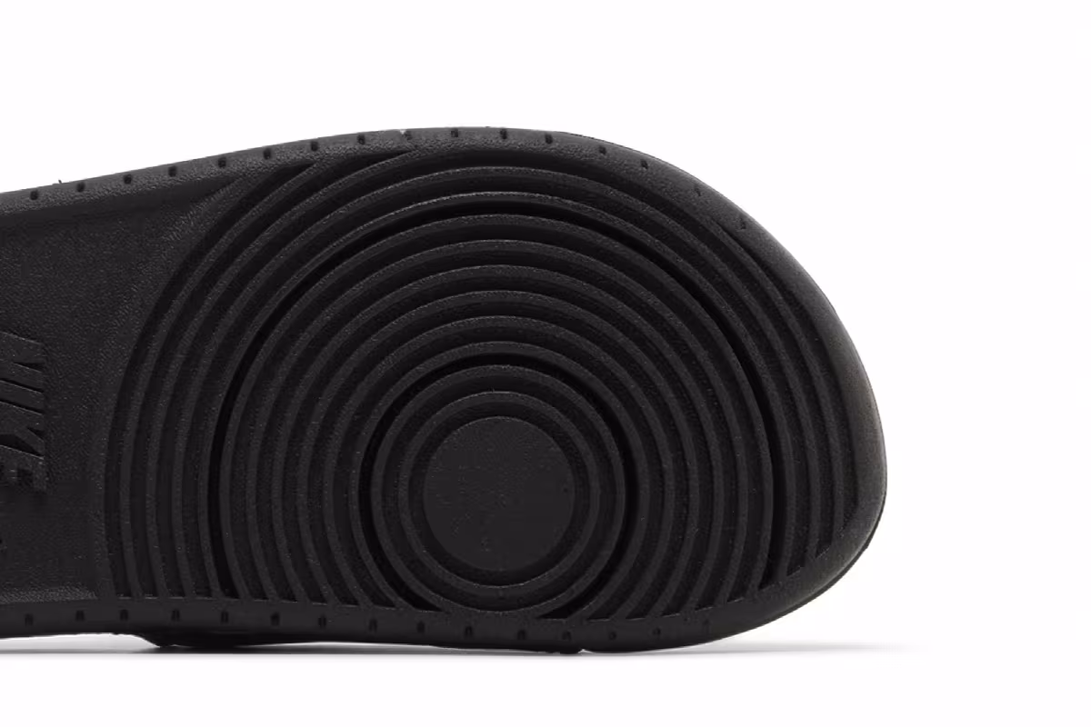 Nike Women's Offcourt Slide Black White, view 6