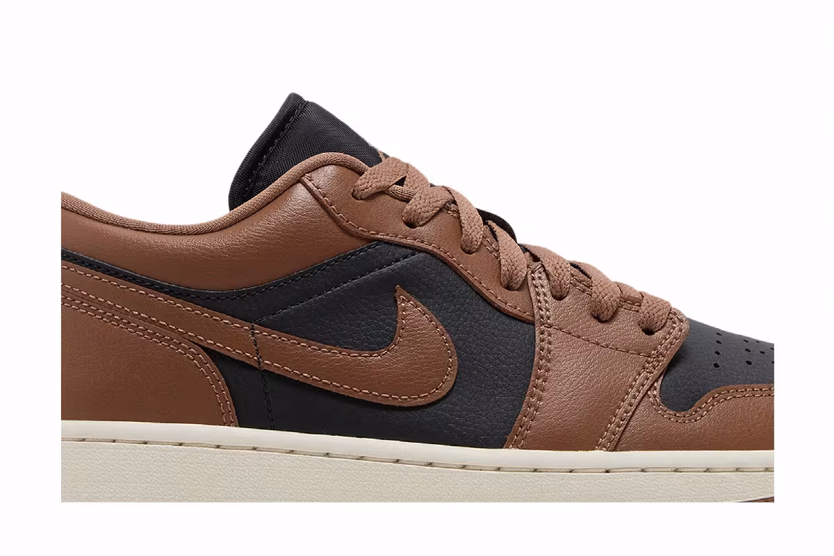 Women's Air Jordan 1 Low Archaeo Brown, view 3