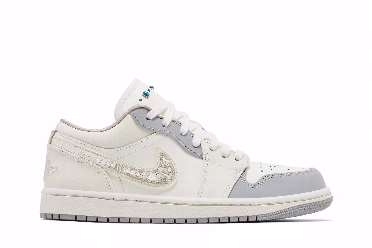 Women's Air Jordan 1 Low Sail Soft Pearl Sequins, view 2