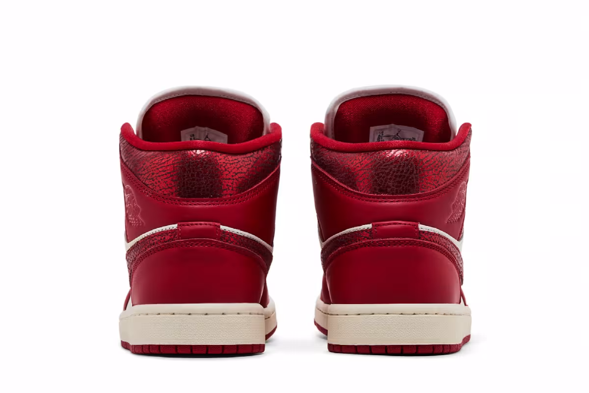 Women's Air Jordan 1 Mid Valentine's Day 2025, view 7