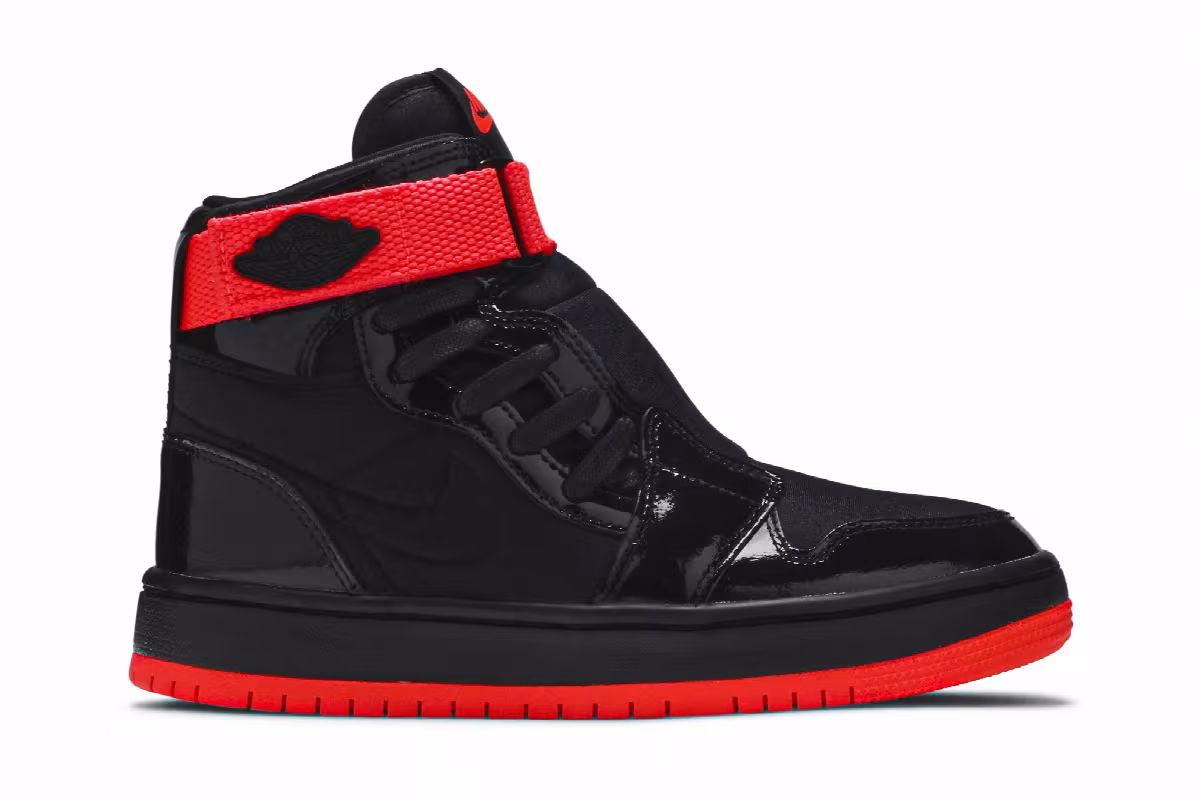 Women's Air Jordan 1 Nova XX Bred, view 2