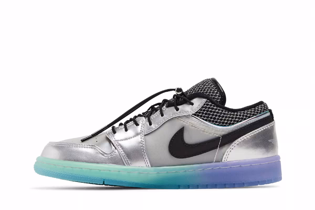 Women's Air Jordan 1 Low SE Metallic Silver Gradient, view 4