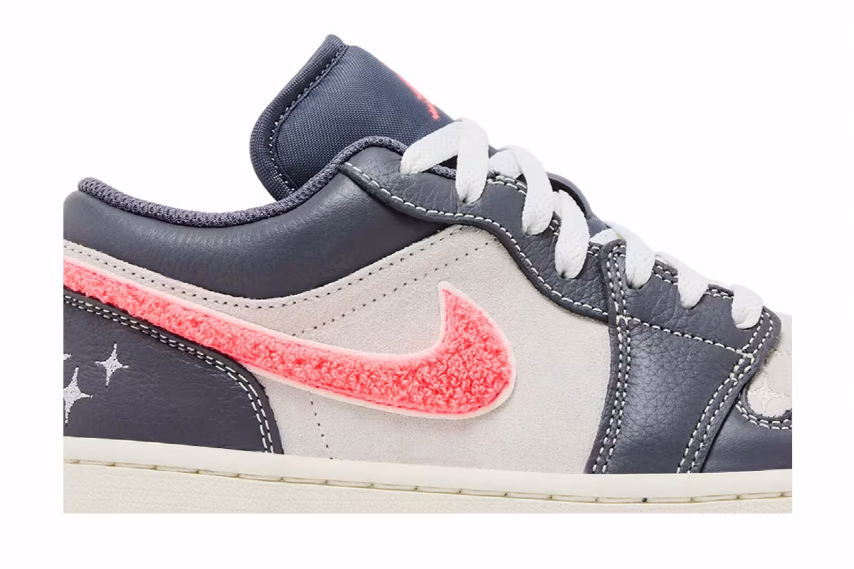 Women's Air Jordan 1 Low SE Light Graphite Hot Punch, view 3