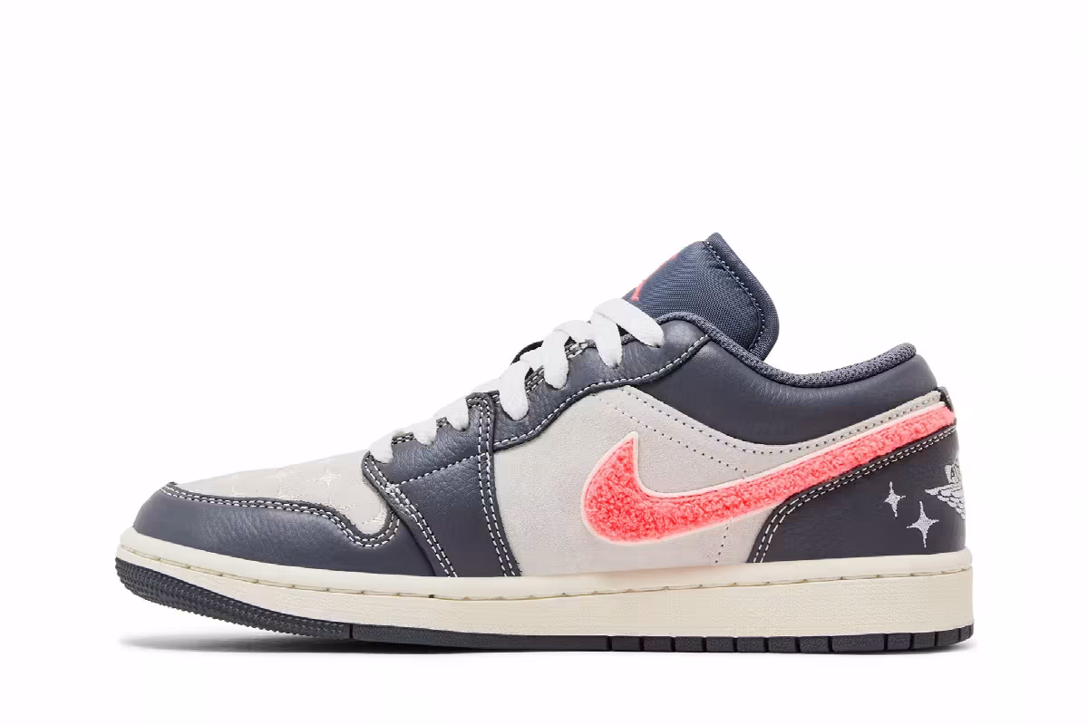 Women's Air Jordan 1 Low SE Light Graphite Hot Punch, view 4