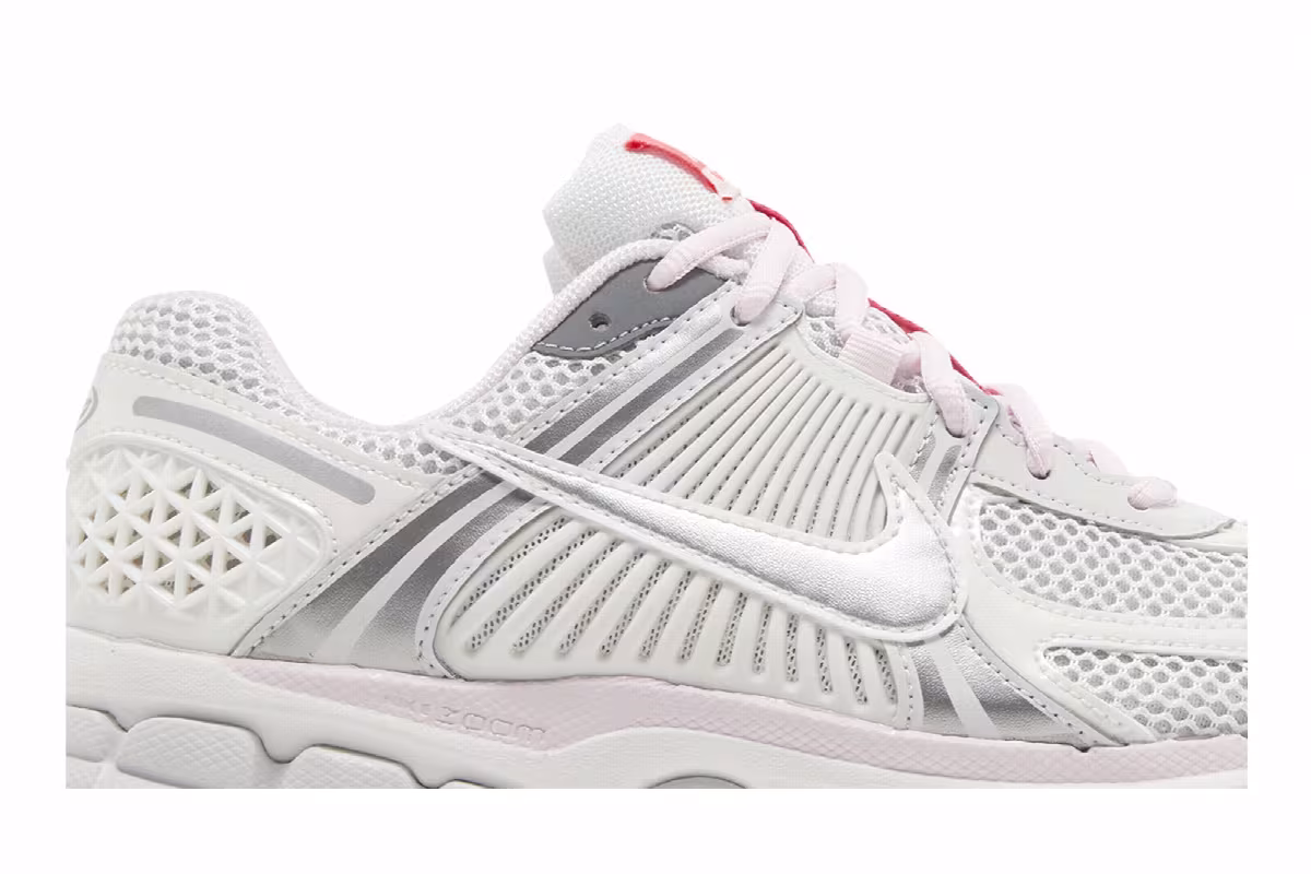Nike Women's Air Zoom Vomero 5 520 Pack - Pink Foam, view 3