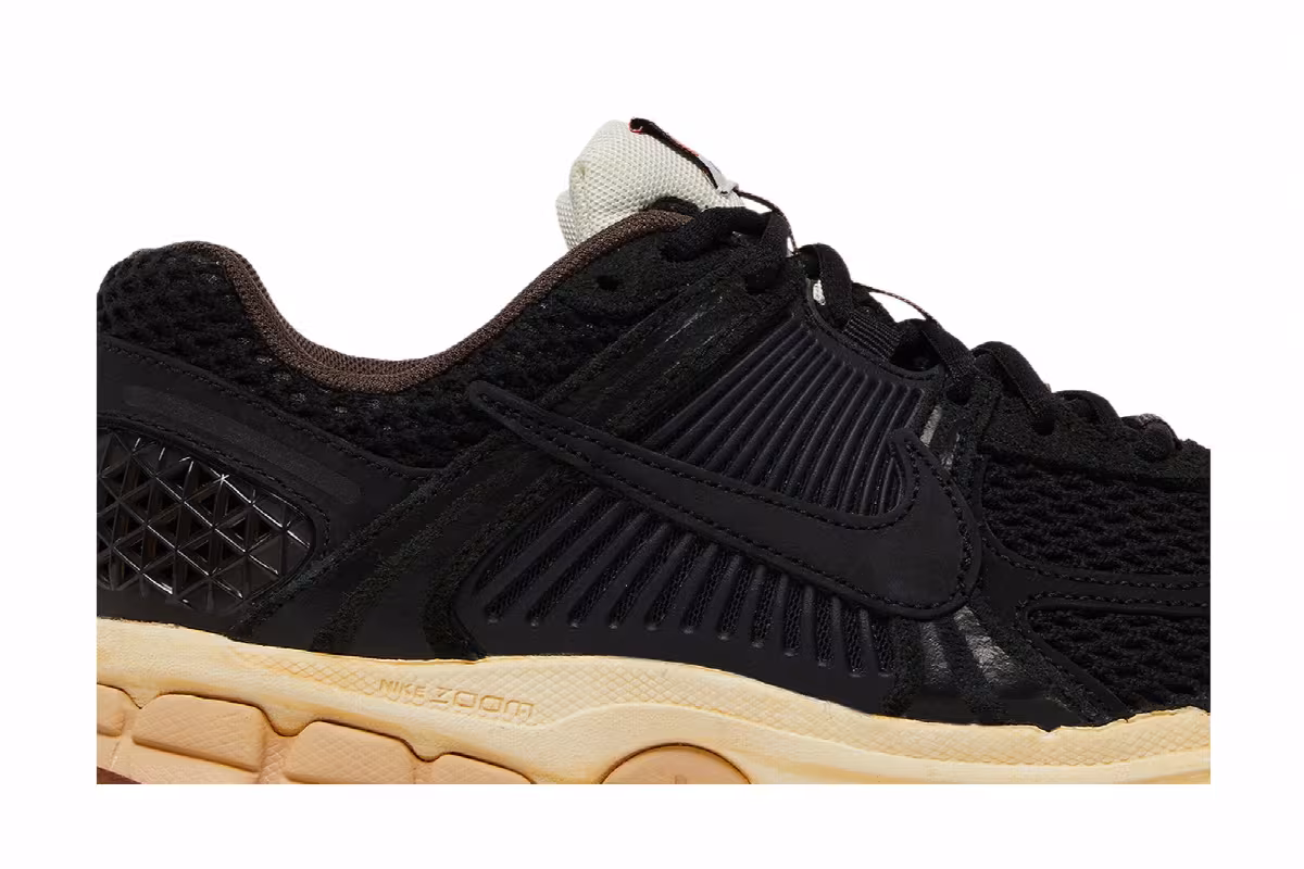 Nike Women's Zoom Vomero 5 Black Sesame, view 3