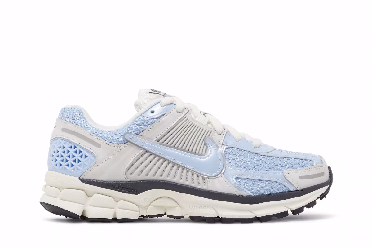 Nike Women's Air Zoom Vomero 5 Royal Tint, view 2