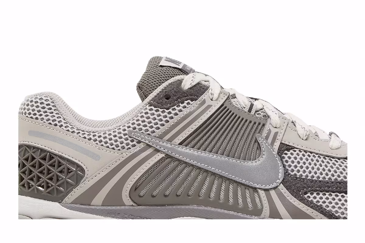 Nike Air Zoom Vomero 5 Light Iron Ore, view 3