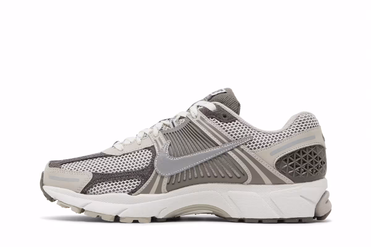 Nike Air Zoom Vomero 5 Light Iron Ore, view 4