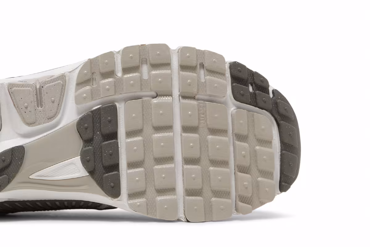 Nike Air Zoom Vomero 5 Light Iron Ore, view 6
