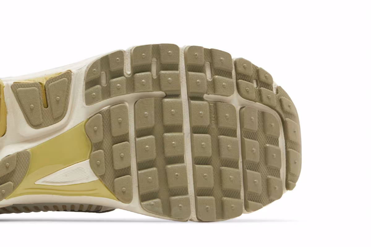 Nike Air Zoom Vomero 5 Light Bone Olive, view 6