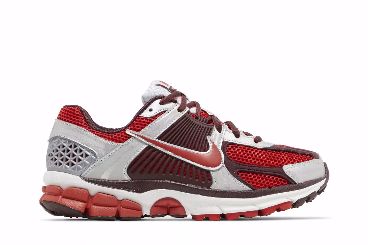 Nike Women's Air Zoom Vomero 5 Mystic Red, view 2