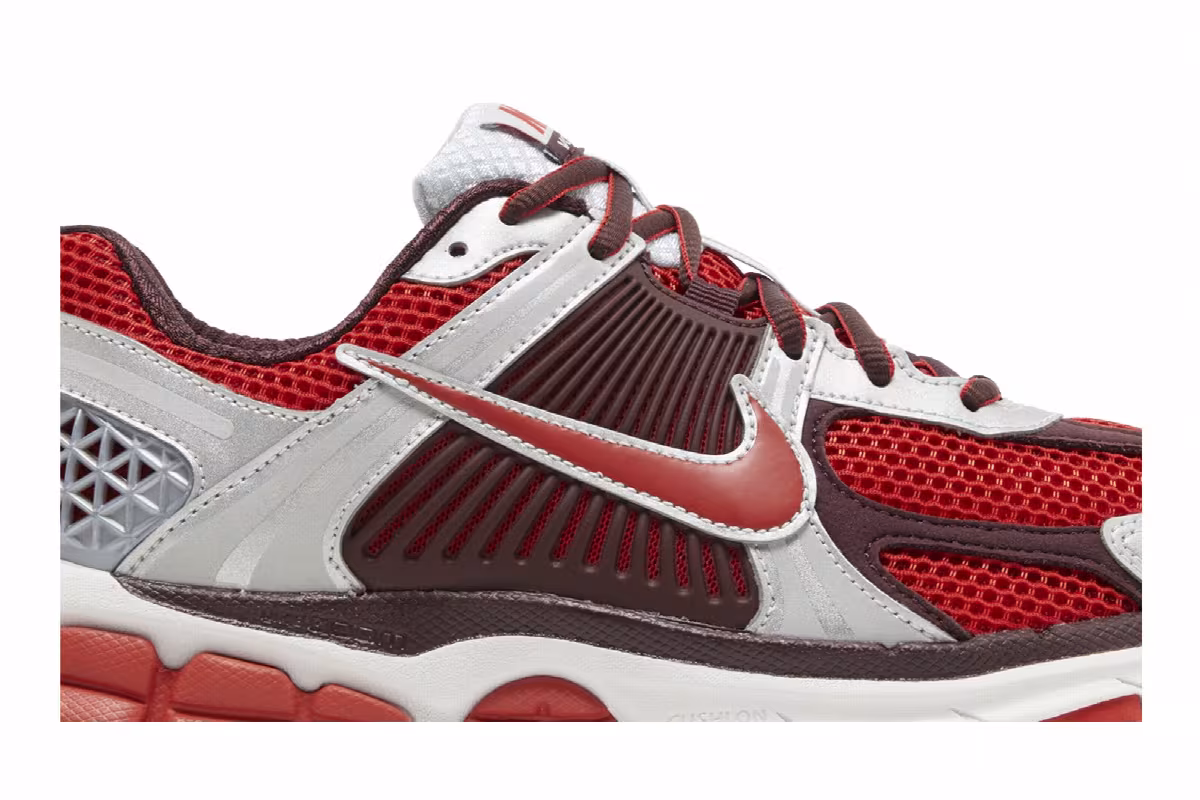 Nike Women's Air Zoom Vomero 5 Mystic Red, view 3