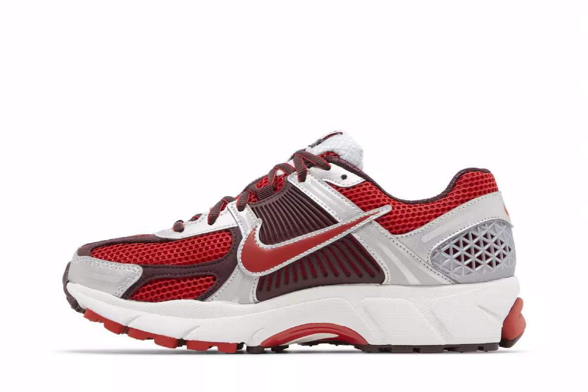 Nike Women's Air Zoom Vomero 5 Mystic Red, view 4