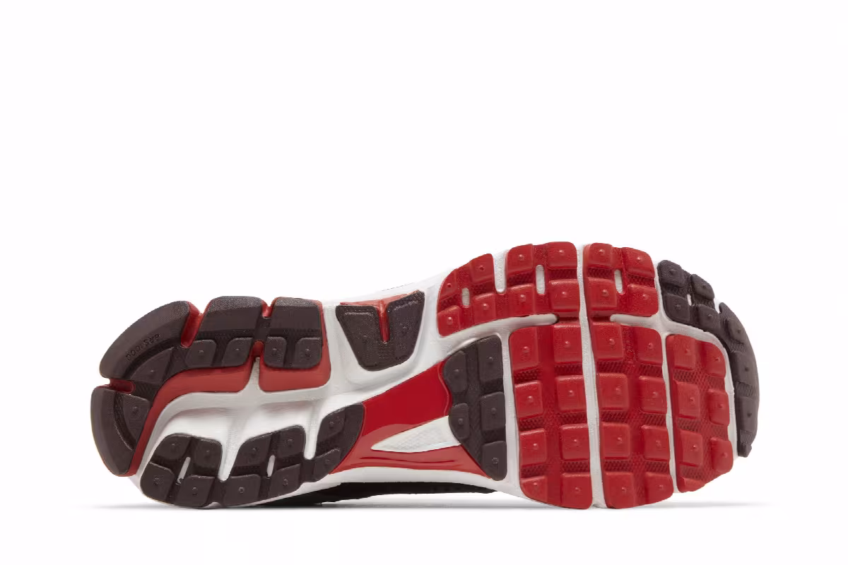 Nike Women's Air Zoom Vomero 5 Mystic Red, view 5