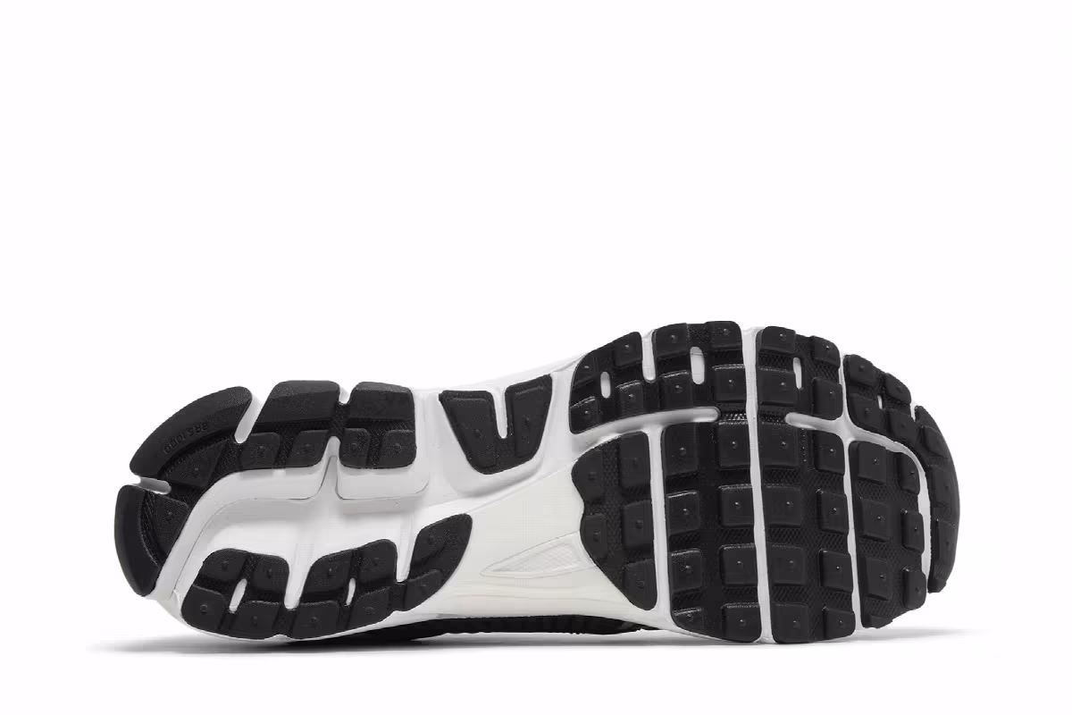 Nike Air Zoom Vomero 5 Black Picante Red, view 5