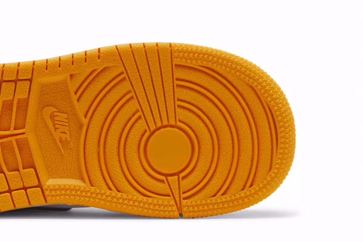 Air Jordan 1 Mid TD Reverse Yellow Toe, view 6