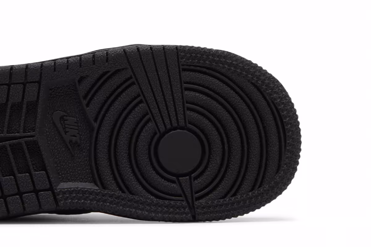 Air Jordan 1 Mid TD Triple Black, view 6