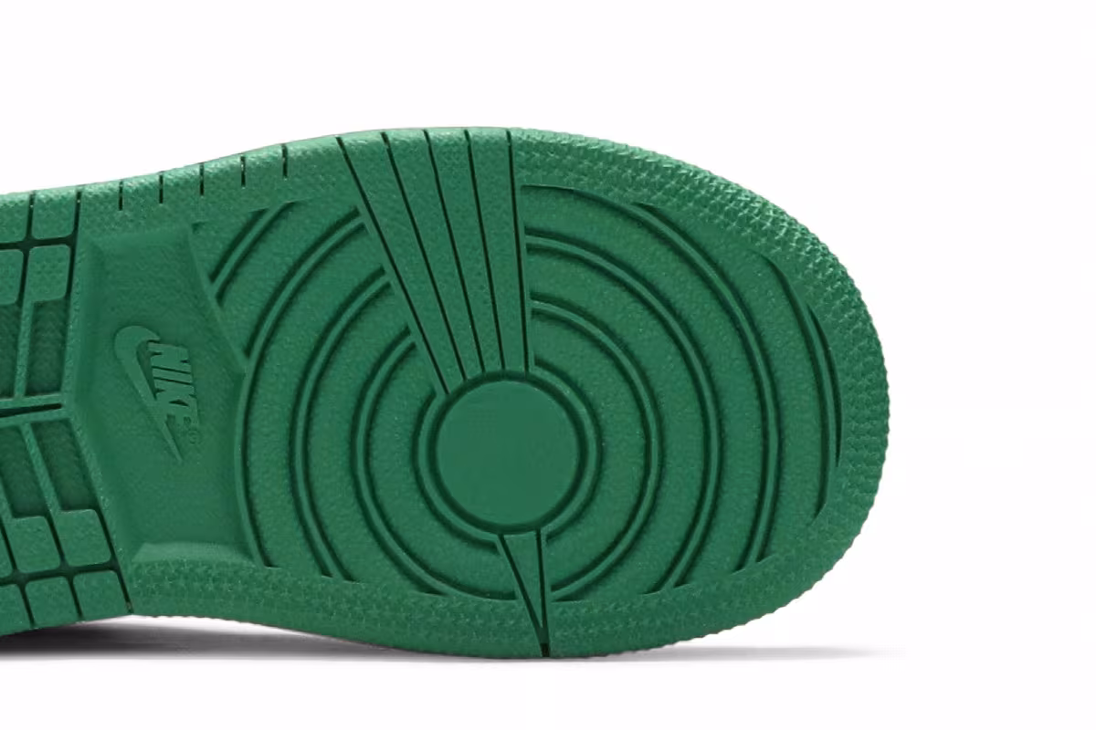 Air Jordan 1 Mid SE TD Pine Green, view 6