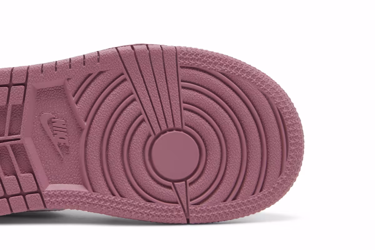 Air Jordan 1 Mid TD Valentine's Day 2023, view 6