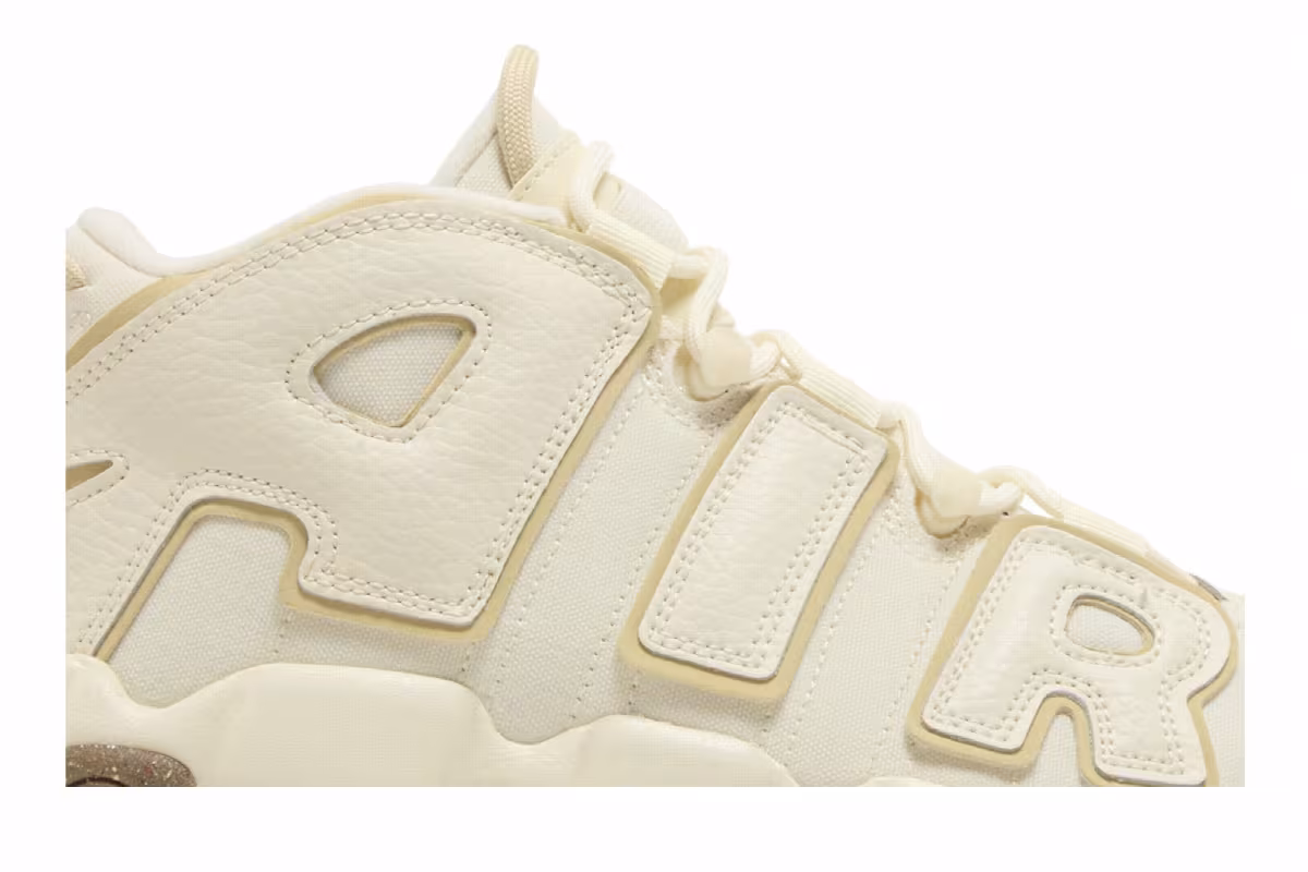 Nike Air More Uptempo GS Coconut Milk Team Gold, view 3