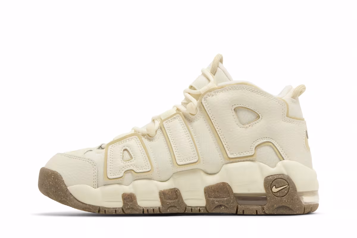 Nike Air More Uptempo GS Coconut Milk Team Gold, view 4