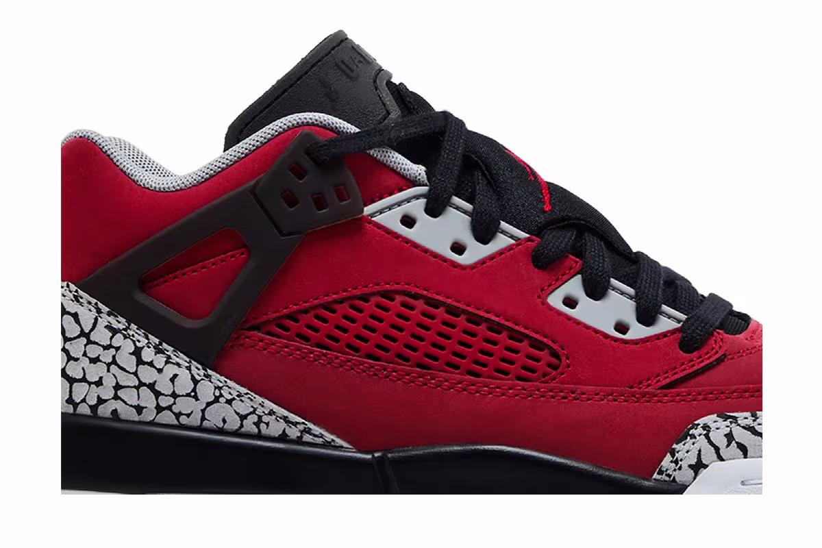Air Jordan Spizike Low GS Toro, view 3
