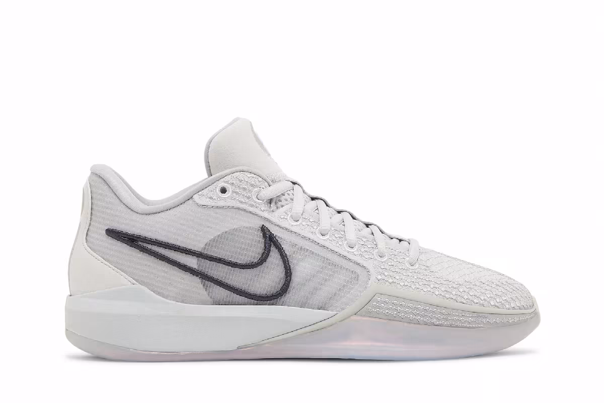 Nike Women's Sabrina 1 Ionic, view 2