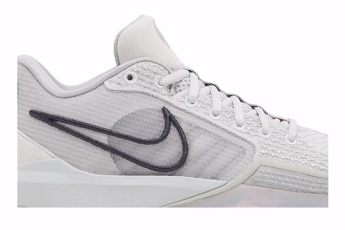 Nike Women's Sabrina 1 Ionic, view 3