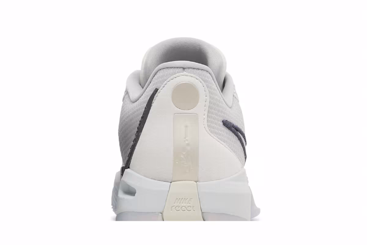 Nike Women's Sabrina 1 Ionic, view 8