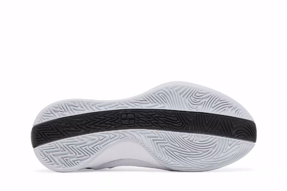 Nike Women's Sabrina 1 Magnetic, view 5