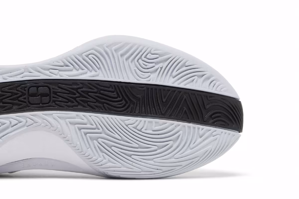 Nike Women's Sabrina 1 Magnetic, view 6