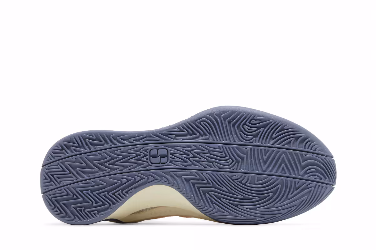 Nike Women's Sabrina 1 Grounded, view 5