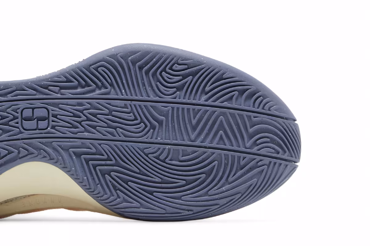 Nike Women's Sabrina 1 Grounded, view 6