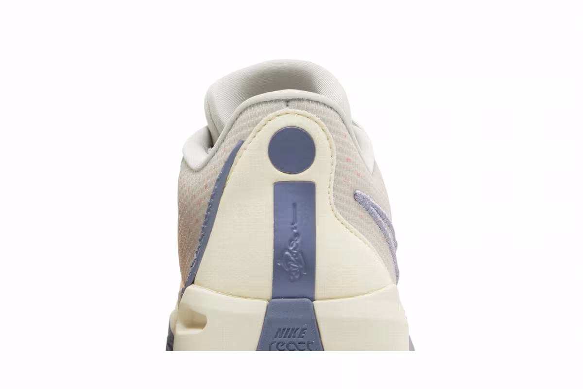 Nike Women's Sabrina 1 Grounded, view 8
