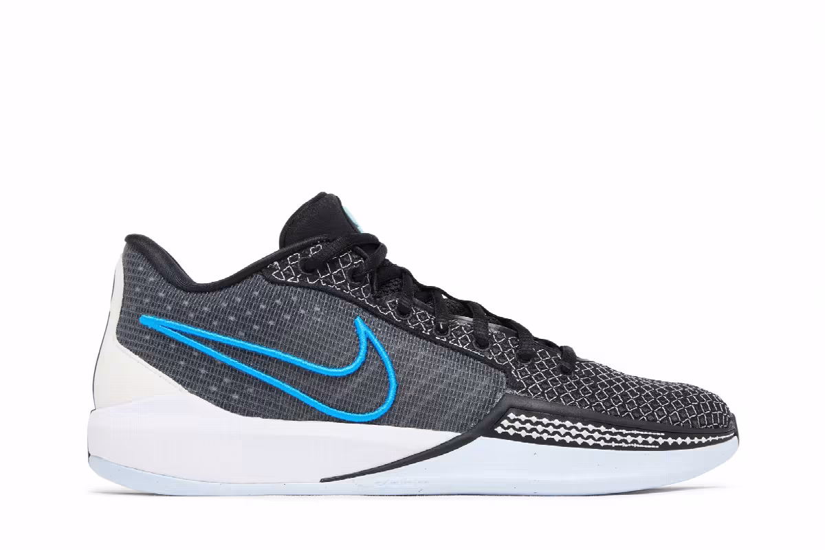 Nike Women's Sabrina 1 Family Bonds, view 2