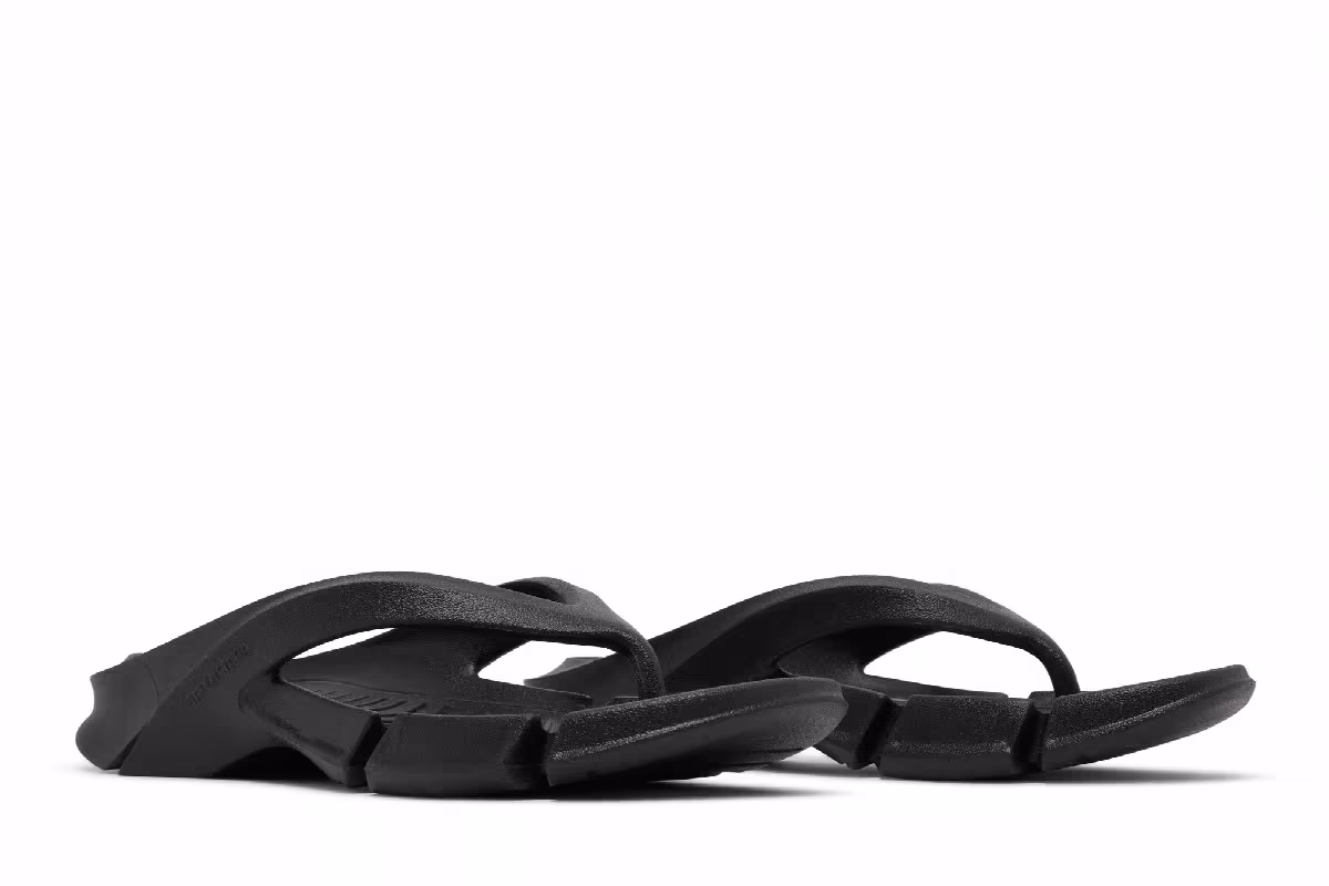 Balenciaga Mold Thong Sandal Black, view 9