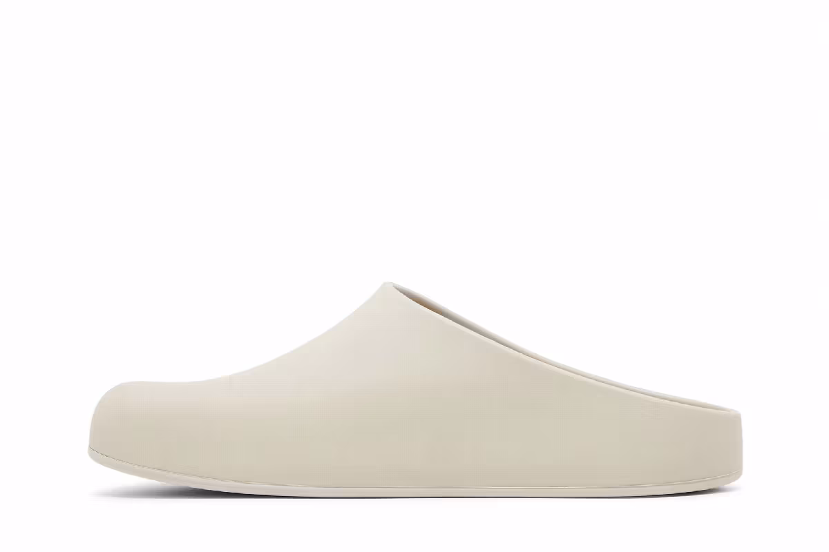 Balenciaga Pool Closed Slide Beige, view 4