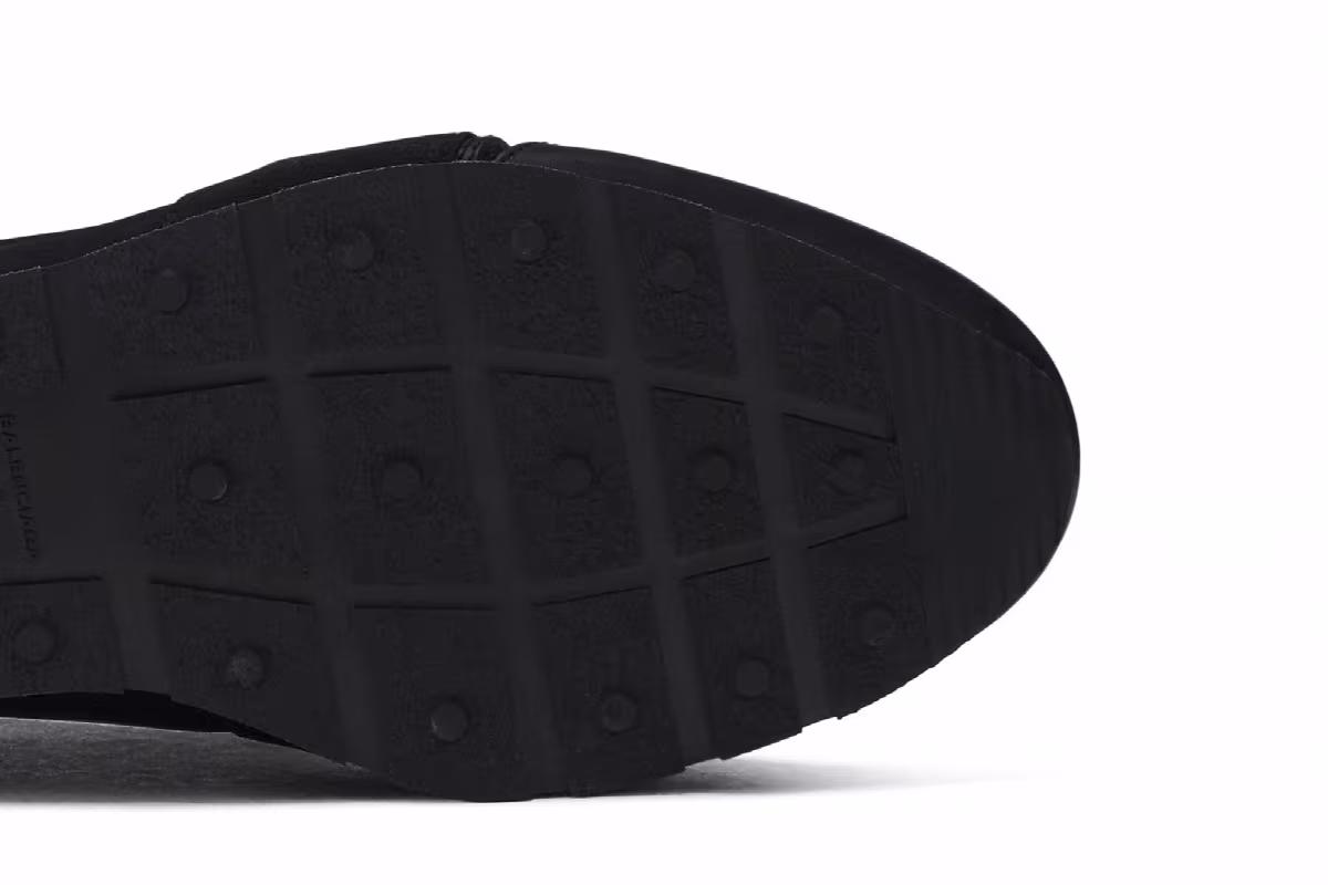 Balenciaga Race Runner Triple Black, view 6