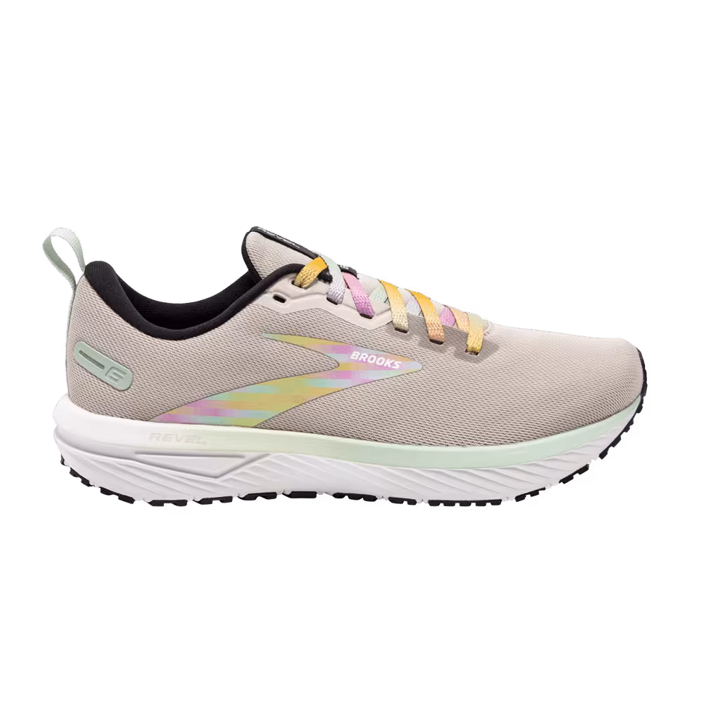Brooks Revel 6 White Silver Lining