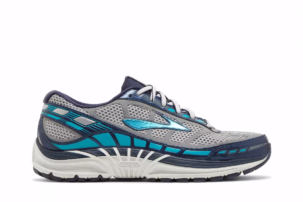 Brooks Women's Dyad 8 2E Wide River Rock Blue Bird, view 2