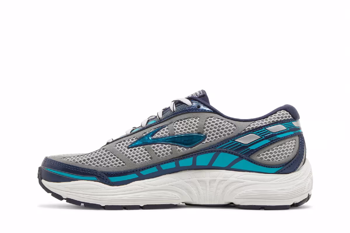 Brooks Women's Dyad 8 2E Wide River Rock Blue Bird, view 4