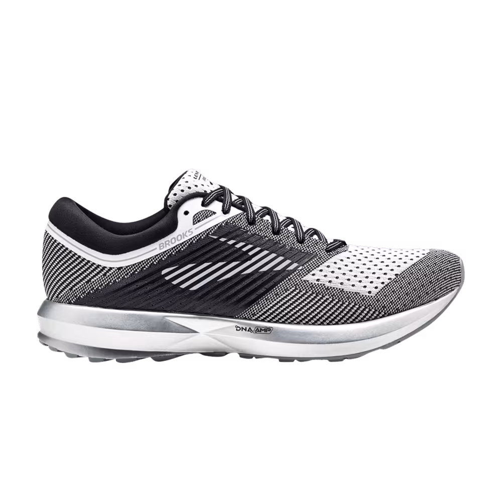 Brooks Levitate White Black