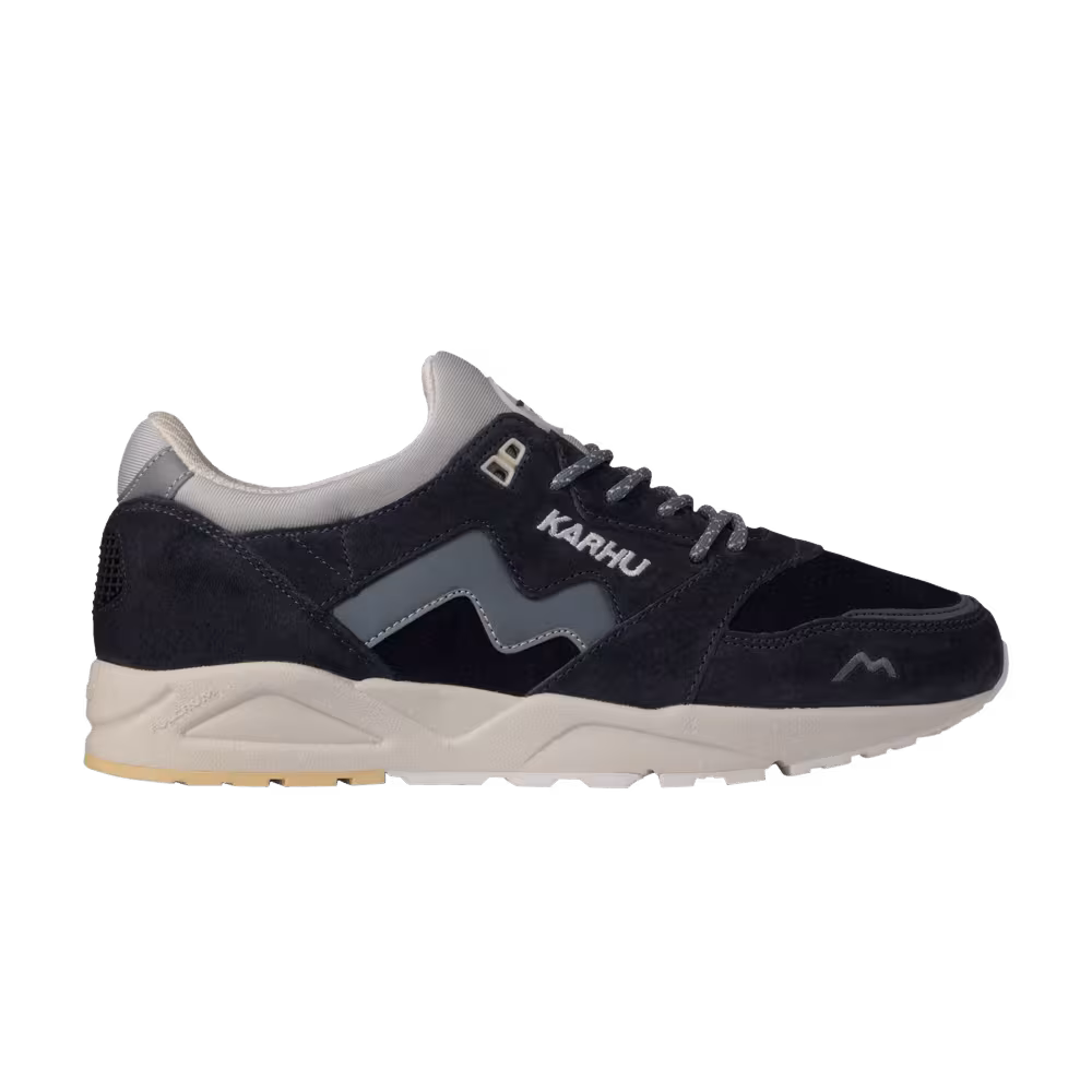 Karhu Aria 95 India Ink