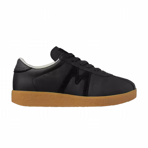 Karhu Trampas 'Jet Black Gum'
