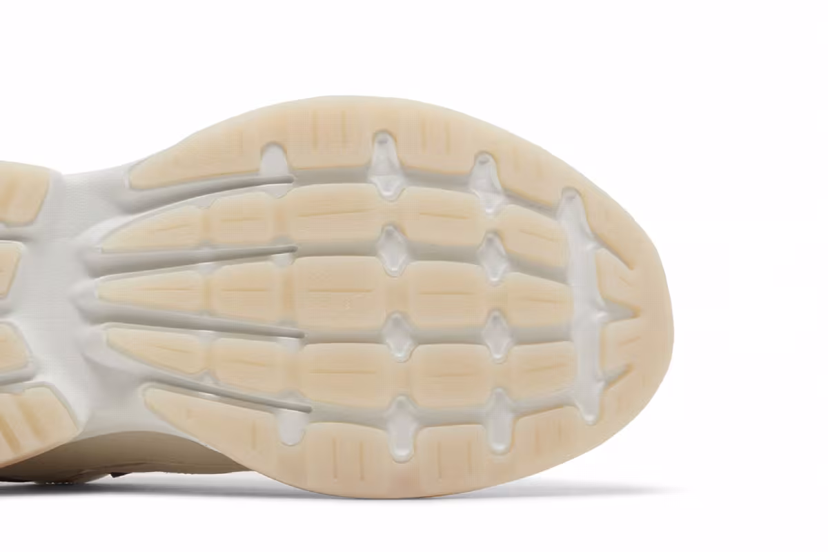 Amiri Bone Runner Alabaster Grey, view 6