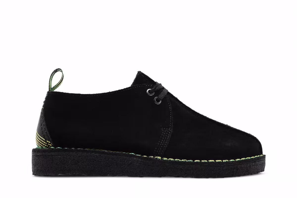 Jamaica x Clarks Desert Trek Black, view 2