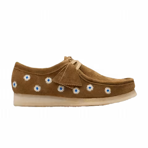 Clarks Wallabee 'Dark Olive Floral Embroidery'